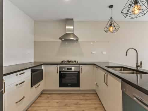 9 Flight Place, Takanini