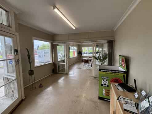 Prominent corner site in Pyes Pa