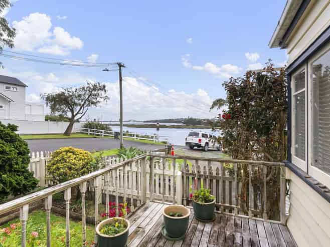 37 Johnstone Street, Point Chevalier