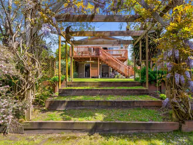 368 Whangaparaoa Road, Stanmore Bay