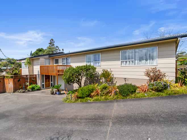 368 Whangaparaoa Road, Stanmore Bay