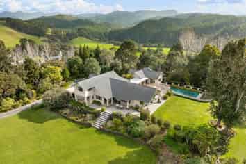 21 Manuka Drive, Whangamata