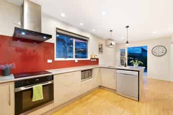 86 Rosewarne Crescent, Glendene