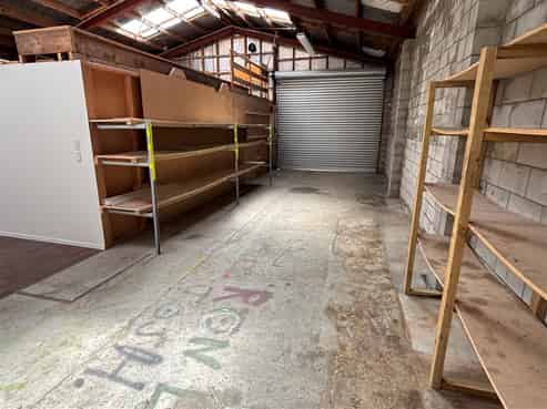 Trade Haven on Lake Rd