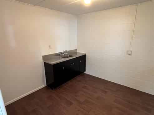 Trade Haven on Lake Rd