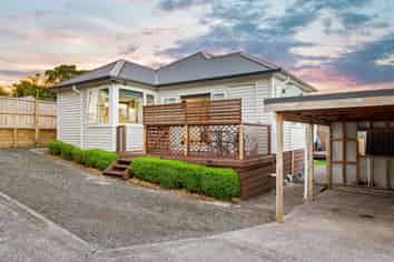 1/132 Edmonton Road, Te Atatu South