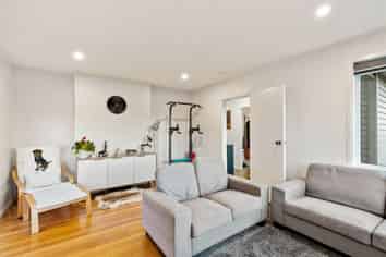 1/132 Edmonton Road, Te Atatu South