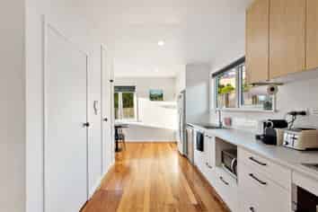 1/132 Edmonton Road, Te Atatu South