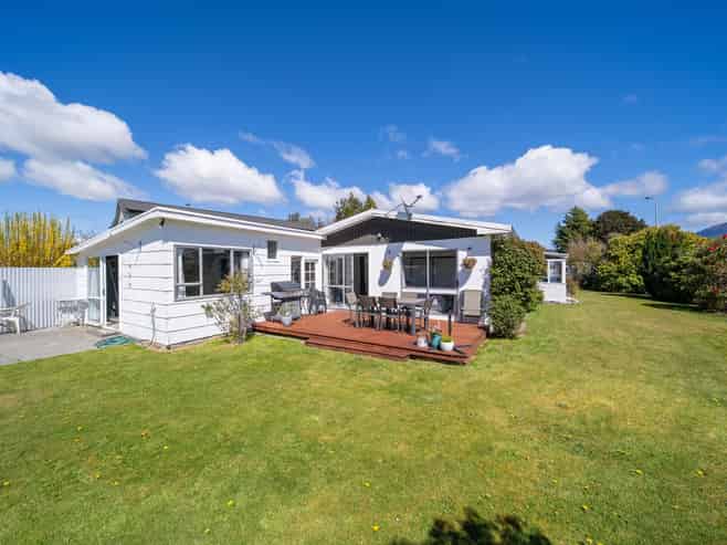 43 Mackinnon Loop, Te Anau