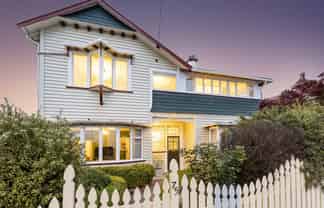 75 Eglinton Road, Mornington