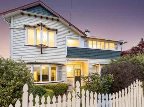 75 Eglinton Road, Mornington