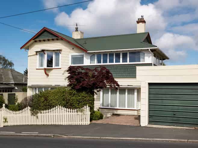 75 Eglinton Road, Mornington