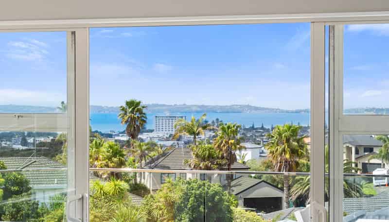 56 Waldorf Crescent, Orewa