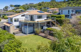 56 Waldorf Crescent, Orewa