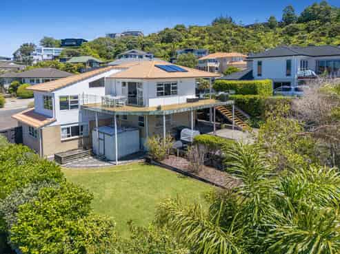 56 Waldorf Crescent, Orewa