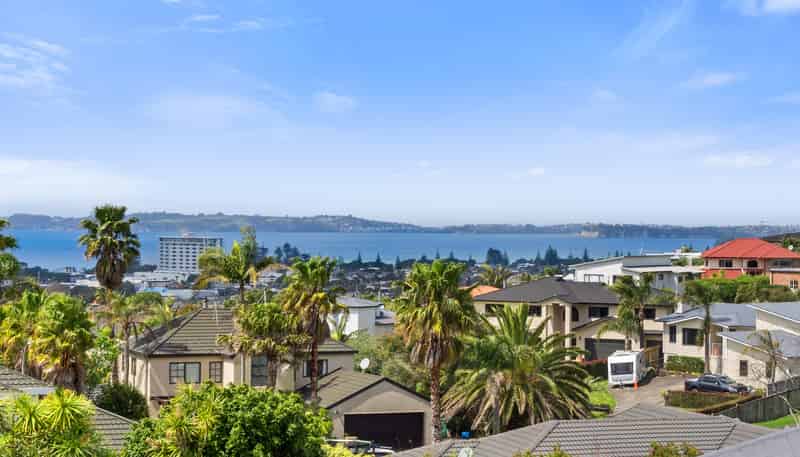 56 Waldorf Crescent, Orewa