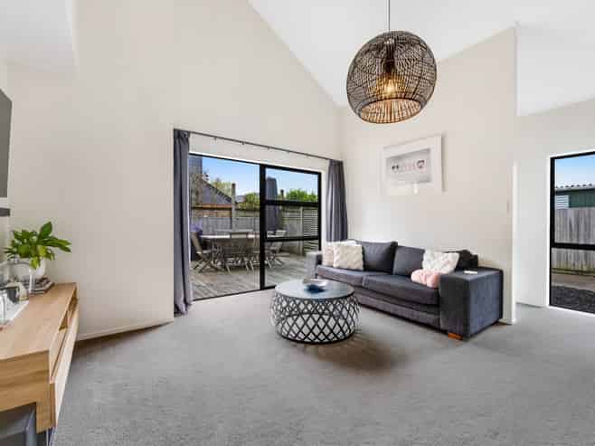 4/72 Moore Street, Howick