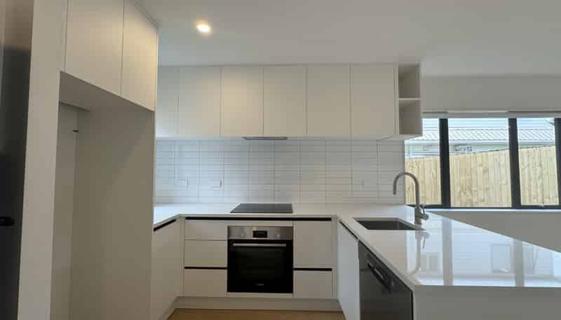9/3 Eskdale Road, Birkdale