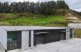 Brand new industrial Unit 1 and Unit 2 on Patene