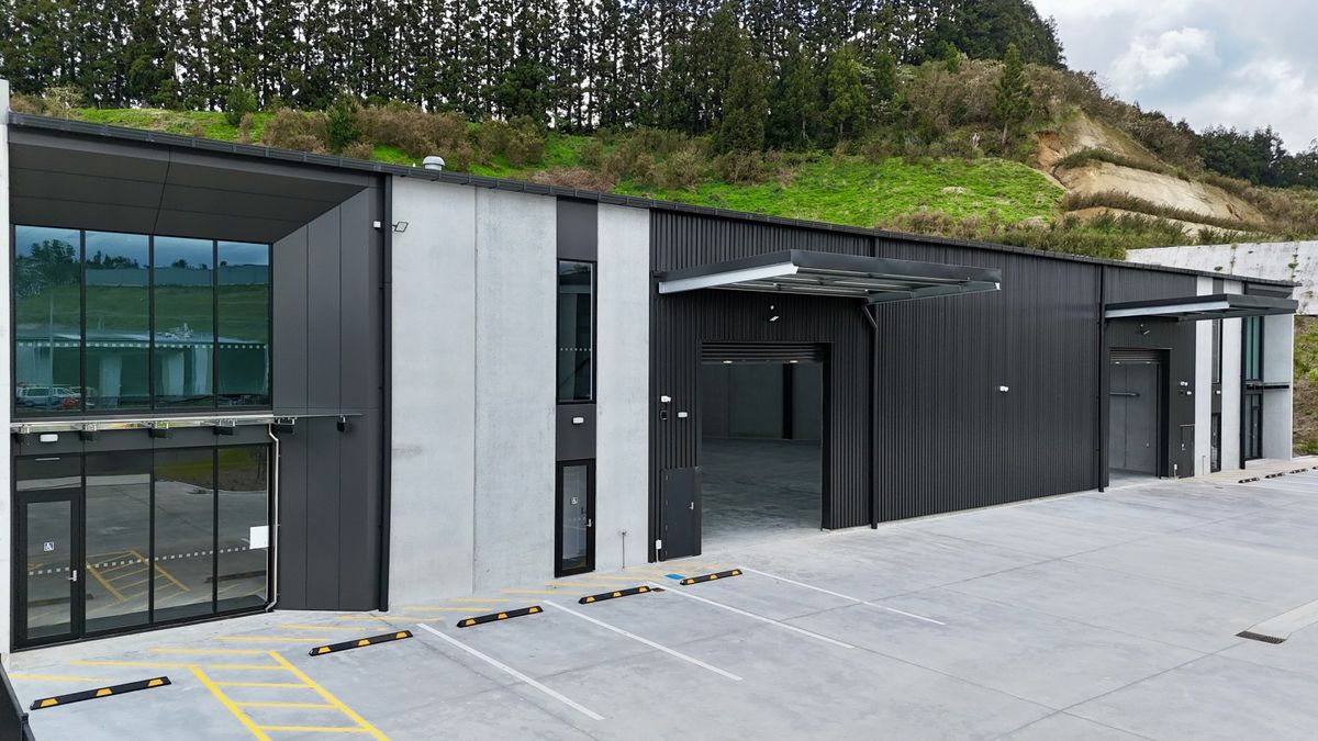 Brand new industrial Unit 1 and Unit 2 on Patene - Ansicht 2