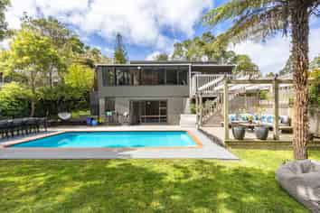 97 Daffodil Street, Titirangi