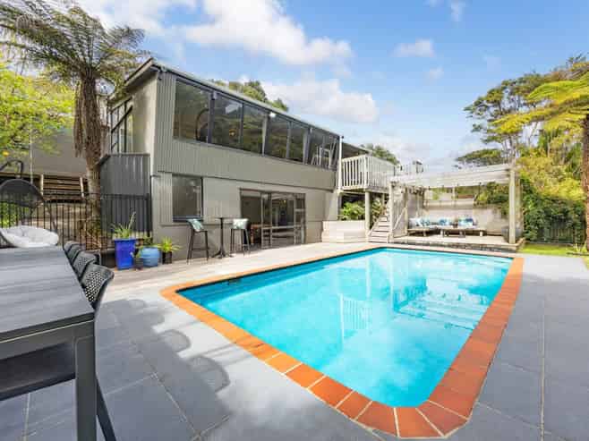 97 Daffodil Street, Titirangi