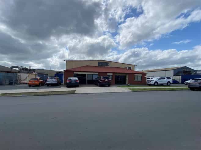 Versatile Industrial/Office Facility with Yard