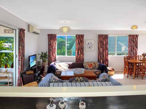 7 Hennessy Street East, Foxton Beach