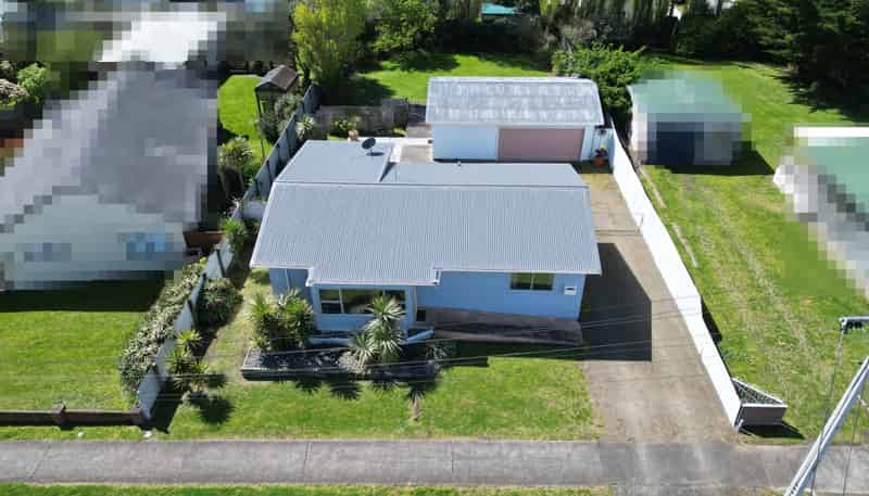 7 Hennessy Street East, Foxton Beach