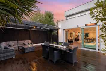 19 Devonport Lane, Merivale