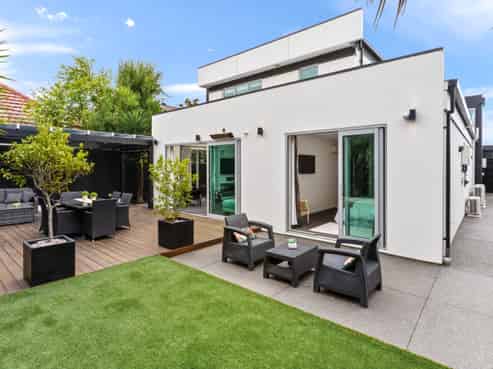 19 Devonport Lane, Saint Albans