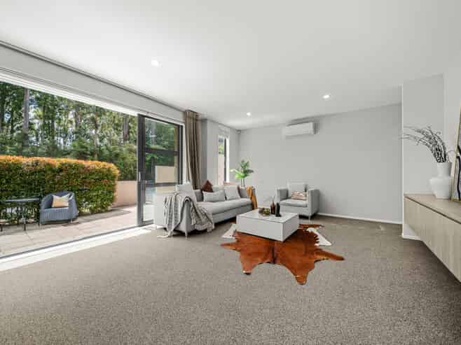 329 Millwater Parkway, Millwater