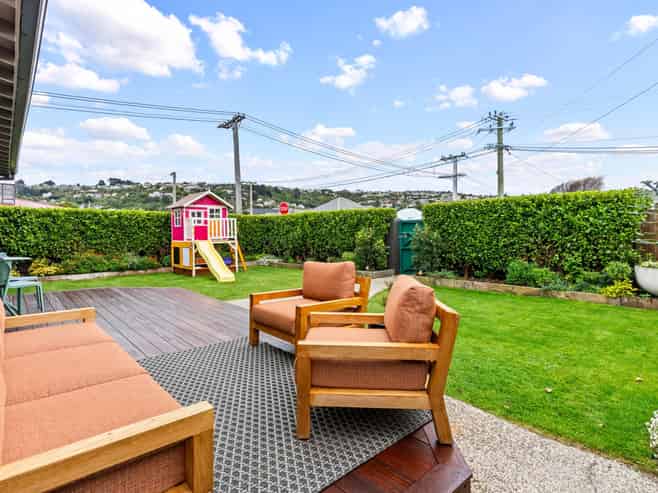 76 Albert Street, Saint Clair