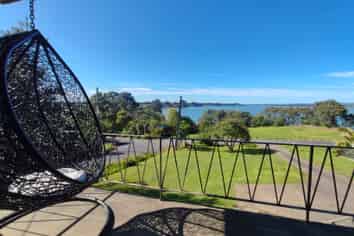 54 Ronald Ave, Glenbrook