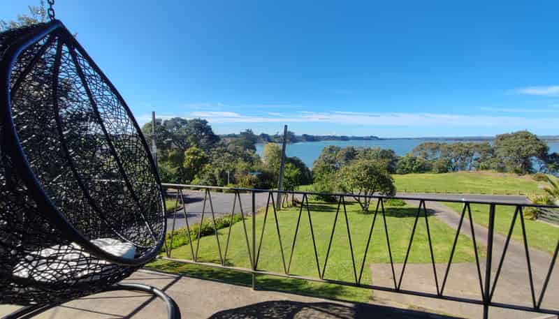 54 Ronald Ave, Glenbrook