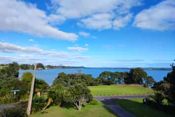 54 Ronald Ave, Glenbrook