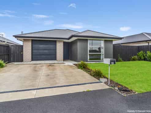 90 Broadway Parade, Rolleston