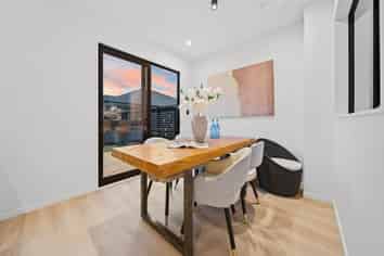 6F Tainui Terrace, Mangere Bridge