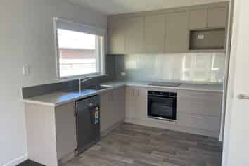 2/216 Riverlaw Terrace, Saint Martins