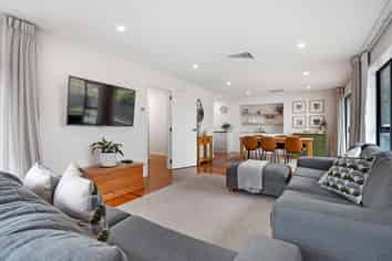 53 Woodbury Street, Russley