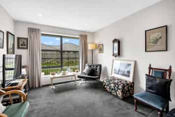 24 Shrimpton Ave, Woodend