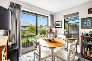24 Shrimpton Ave, Woodend