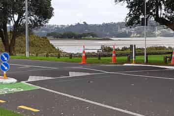 1A Kiwi Esplanade, Mangere Bridge