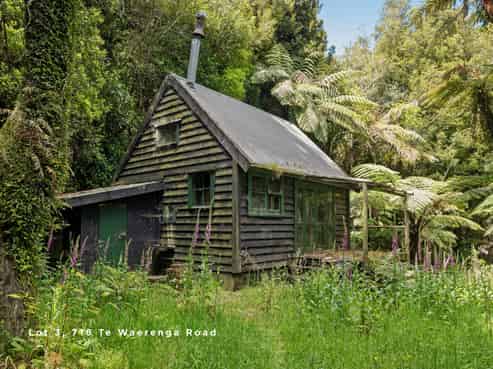 714-716 Te Waerenga Road, Hamurana