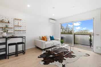 2/9 Strong Street, Saint Johns