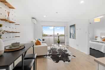 2/9 Strong Street, Saint Johns
