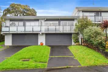 2/9 Strong Street, Saint Johns