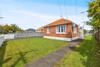 62 Parkinson Avenue, Mount Roskill
