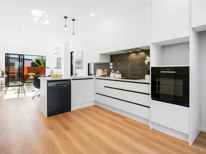 8/95 Walker Road, Point Chevalier