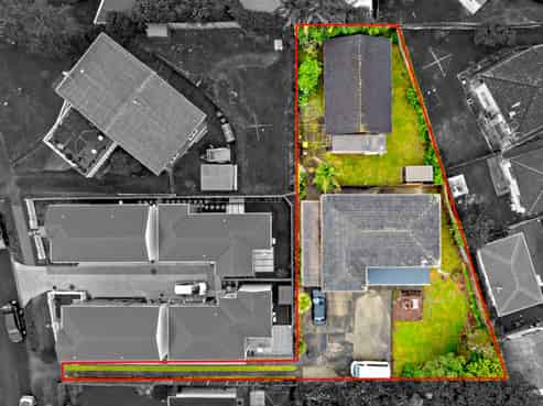 9 & 9A Malvina Place, Bucklands Beach